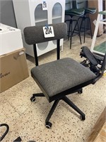 SEWING CHAIR W/ WHEELS & ADJUSTABLE BACK SUPPORT