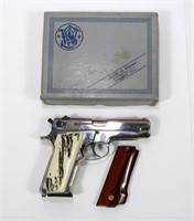 Smith & Wesson Model 59 9mm Semi-Auto, 4" Barrel