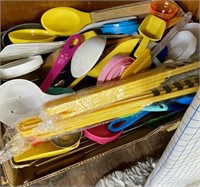 PLASTIC SPOONS