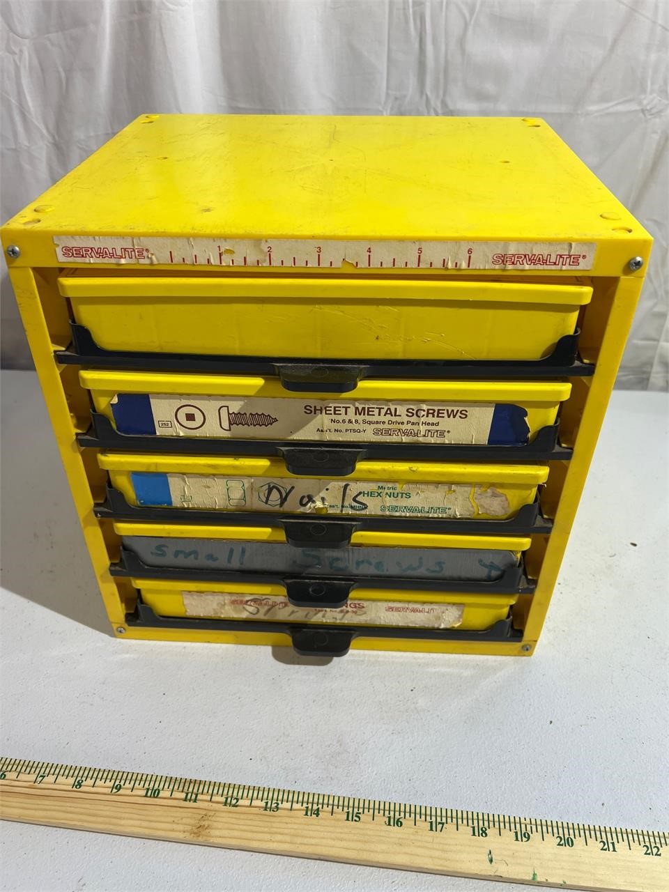 Hardware storage container