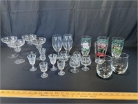 Lot of glassware items