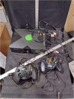 XBOX Game Console w/2 Controllers & Cords