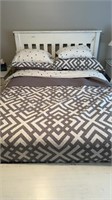 Gray White Quilted Comforter Sheet Set Sz Queen