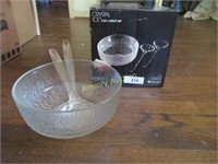 Indiana glass bowl with plastic servers NIB