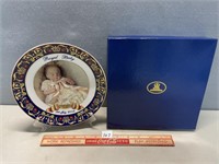 ROYAL COLLECTION GOLD TRIMMED PLATE