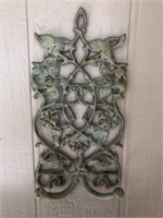 Wrought Iron Wall Decor with 2 Hooks