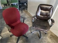 Set of 2 nice office chairs with wheels