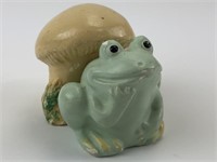 Vintage Frog & Toadstool salt & pepper set