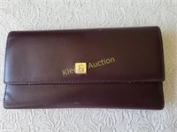 Vtg ETIENNE AIGNER Classic Burgundy Leather wallet