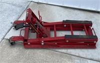 Motorcycle jack, 1,500lb. Capacity