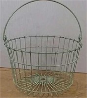 Vintage metal egg basket 14"Round 9"h