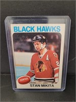 1975 O Pee Chee "Stan Mikita" Hockey Card