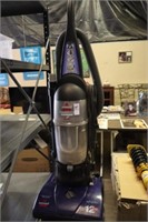 BISSEL VACCUM