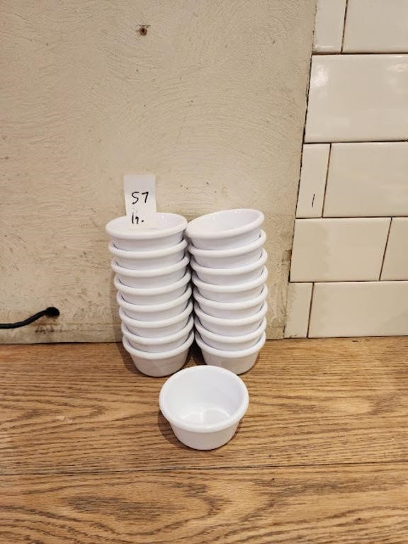 LOT 17 CARLISLE PLASTIC SAUCE CUPS