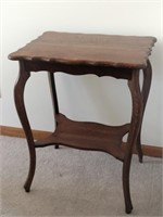 Antique Oak Parlor Table, Beautiful Wood