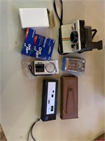 polaroid land camera & carcion radio, battery