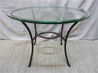 Indoor / Outdoor Oval Side Patio Table