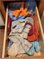 Drawer Contents, Misc. Potholders