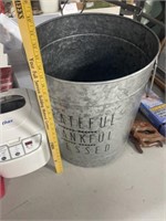 METAL BUCKET