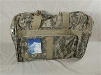 NEW CAMO EVEREST DUFFEL BAG