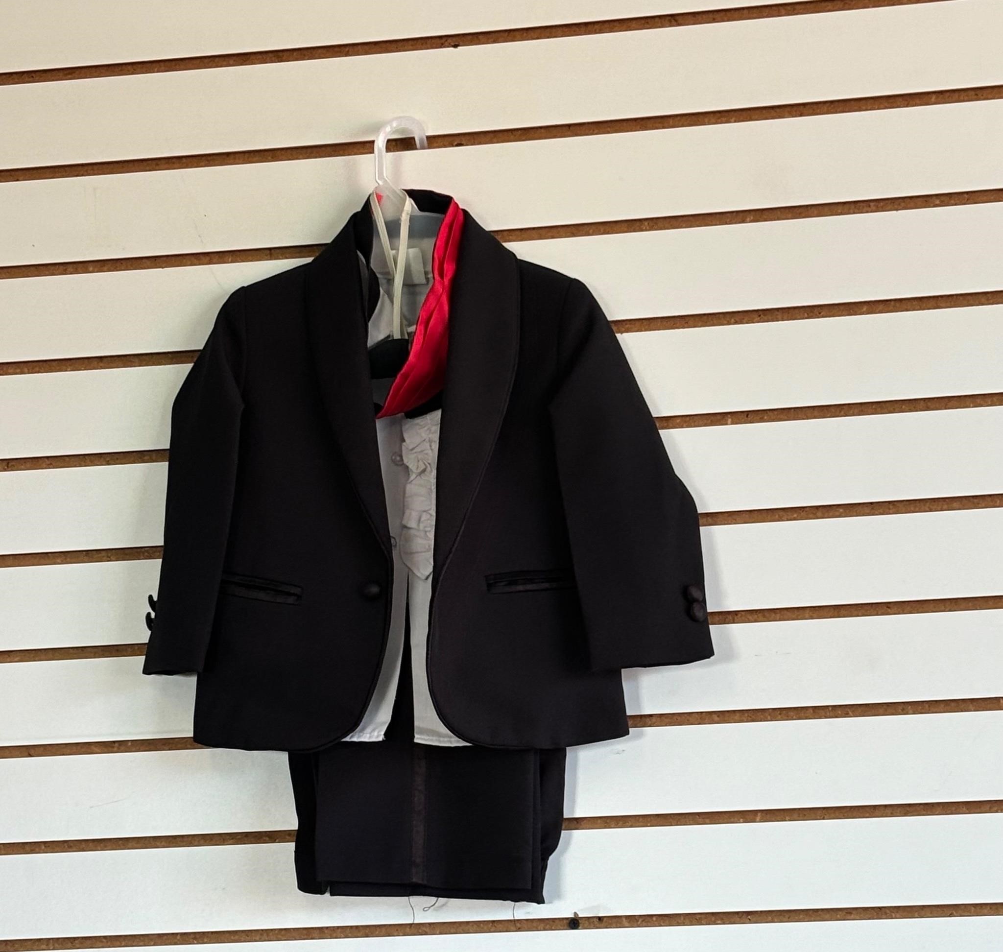 Kids tux / suit size 3T