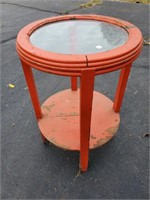 Round side table - red with glass insert