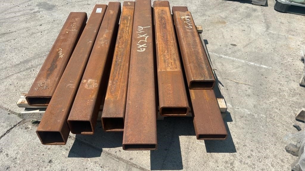 Pallet w/Pieces of Heavy Wall Tubing, Longest is