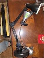 2 DESK LAMPS