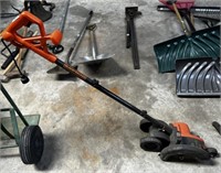 Black and Decker lawn edger