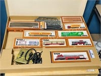 TYCO- HO Silver Streak train set/ orig box