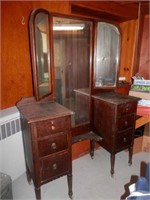 Antique Dresser with bi fold mirros-lg, center