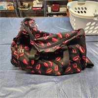 WHEELED DUFFEL BAG