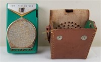 Vintage Realtone Tr-801 Transistor Radio W/ Case