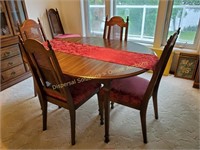 Dining Set - Table w 2 Leaf Extensions + 5  Chairs