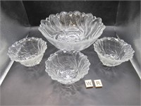 LOVELY SERVING BOWL WITH 3 SMALLER BOWLS
