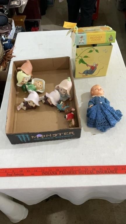 Mother goose block books, home figurine, doll.