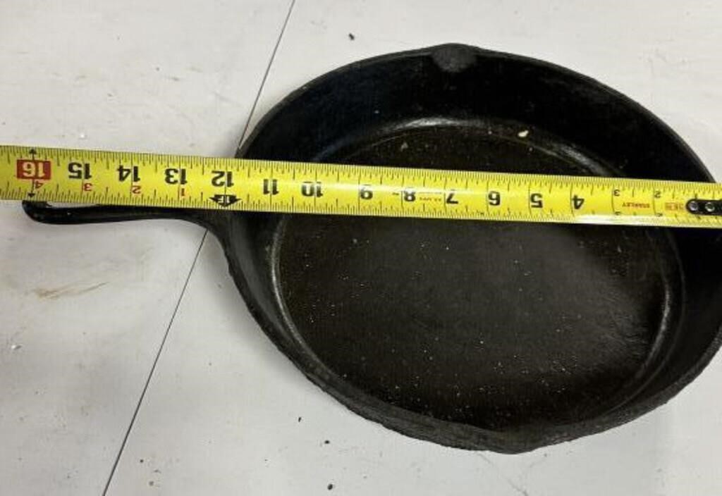 cast iron skillet