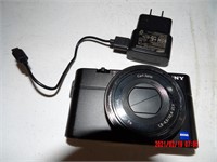 SONY ZEISS CAMERA NO BATTERY AS IS - DOESN'T WORK