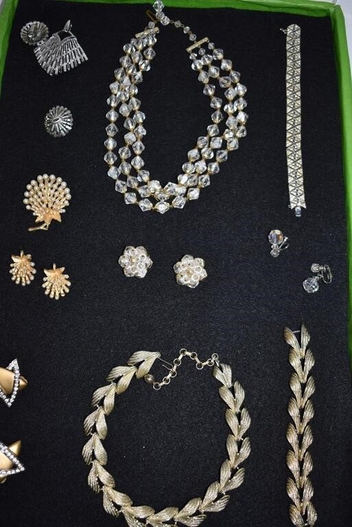 Lisner, Crown Trifari, Assorted Necklaces/Earrings