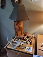 Lamp 23" t (needs cord) & antlers