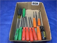 Screwdrivers, Flat, Philips & Torques, Qty: 12