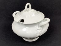 KPM German Tureen w Ivy Leaf Decoration