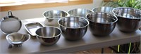 Stainless Mixing Bowls & Bakeware