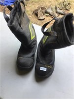 Globe size 16 rubber fire boots