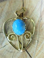 TURQUOISE STONE HEART PENDANT ROCK STONE LAPIDARY