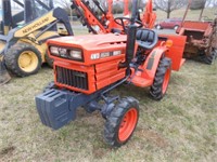 Kubota B5200 Tractor