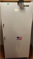 Whirlpool Upright Freezer 15.9 cu ft,handle broke