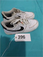 Nike Air Shoes - Size 8