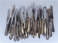 GROUPING OF STERLNG SILVER HANDLED KNIVES