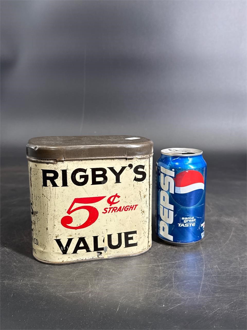 RIGBY'S 5¢ STRAIGHT LARGE CIGAR TIN